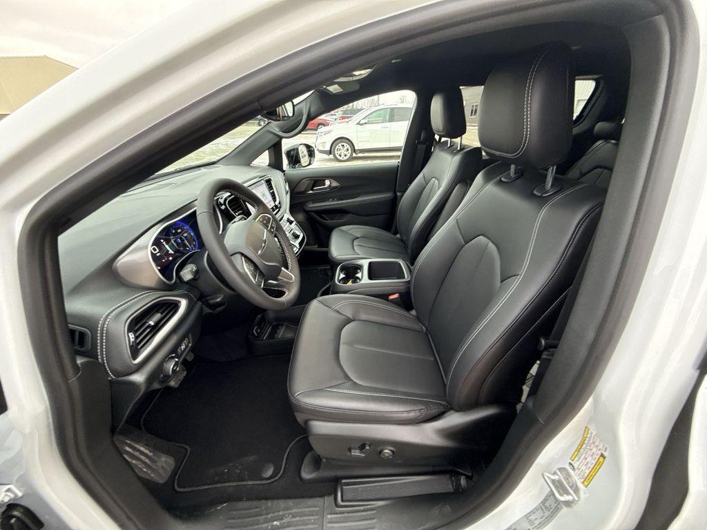 new 2026 Chrysler Pacifica car, priced at $45,890