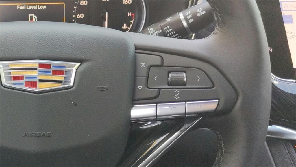 new 2025 Cadillac XT6 car, priced at $51,435