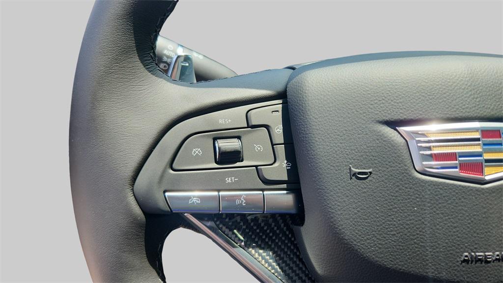 new 2025 Cadillac XT6 car, priced at $62,260