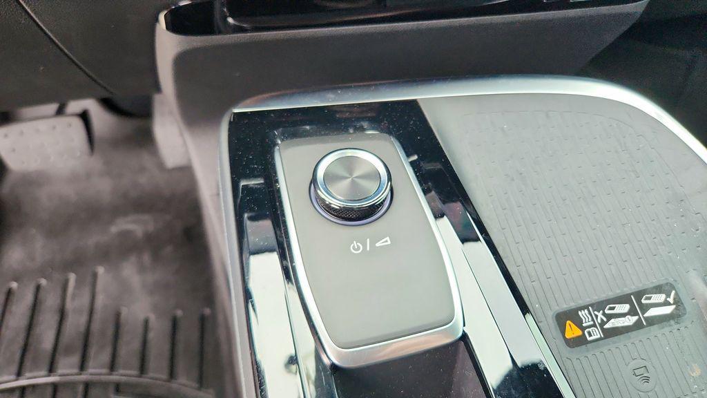 used 2025 Buick Enclave car, priced at $41,388