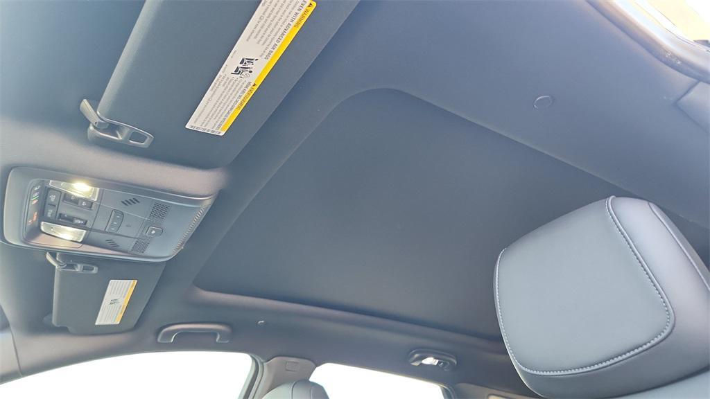 new 2026 Cadillac XT5 car, priced at $59,134