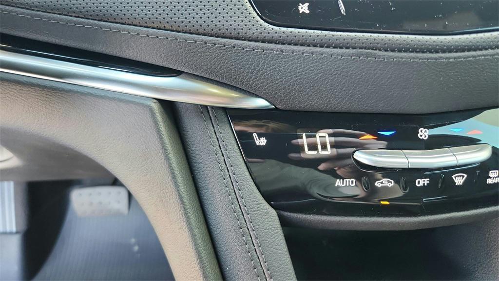 new 2026 Cadillac XT5 car, priced at $59,134