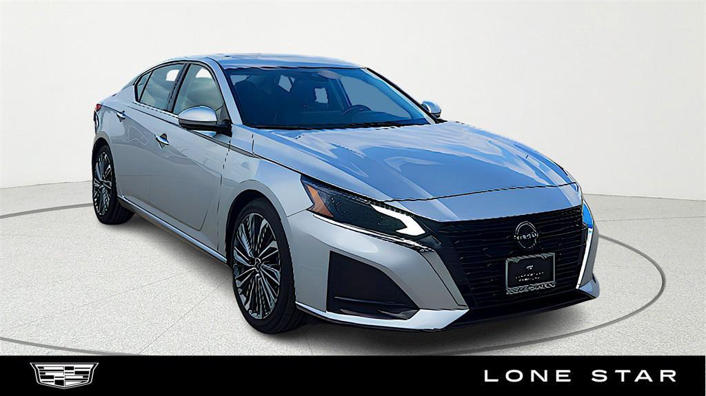used 2023 Nissan Altima car, priced at $19,342