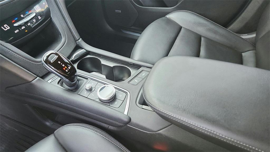 used 2021 Cadillac XT5 car, priced at $21,993