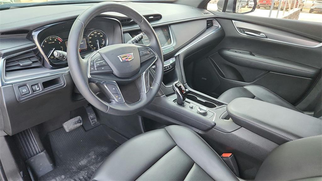 used 2021 Cadillac XT5 car, priced at $21,993