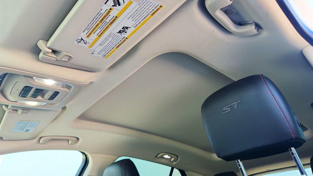 used 2023 Buick Envision car, priced at $28,542