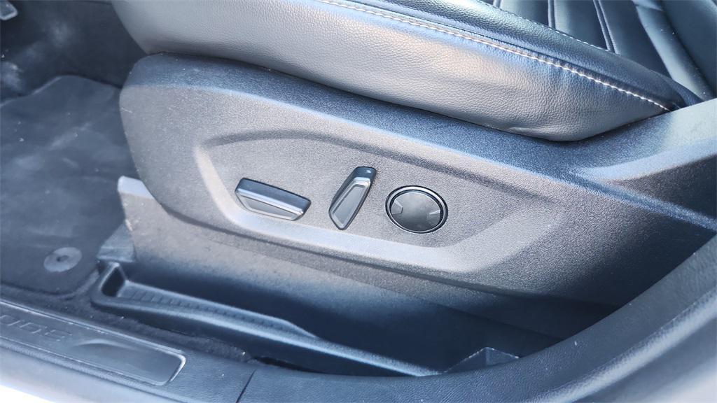 used 2024 Ford Edge car, priced at $18,111