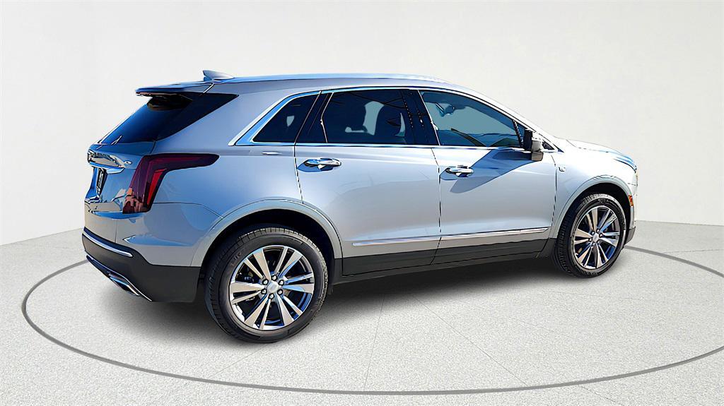 used 2025 Cadillac XT5 car, priced at $36,653