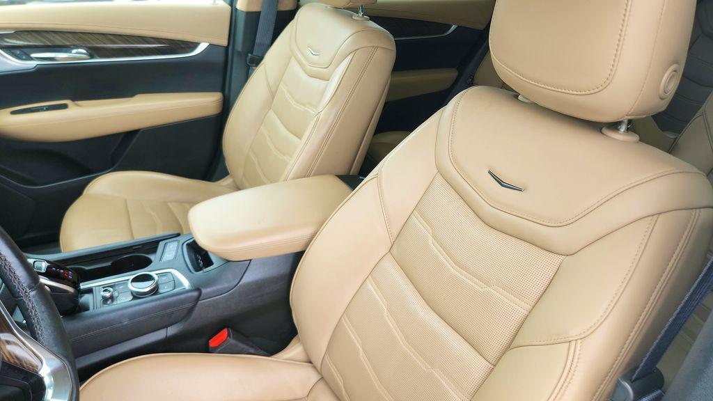 used 2023 Cadillac XT6 car, priced at $39,547