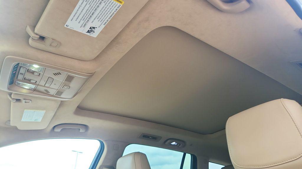used 2023 Cadillac XT6 car, priced at $39,547