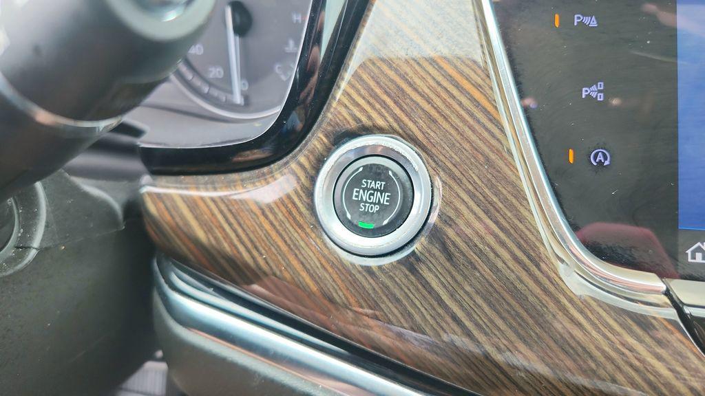 used 2023 Cadillac XT6 car, priced at $39,547