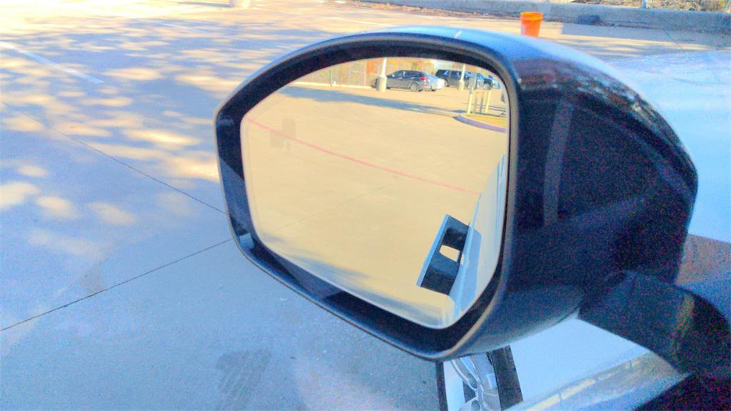 used 2018 Land Rover Range Rover Velar car, priced at $20,091