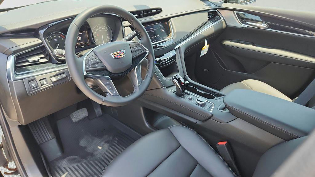 new 2026 Cadillac XT5 car, priced at $60,365