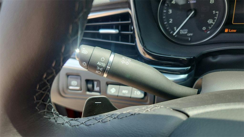 new 2025 Cadillac XT6 car, priced at $64,205