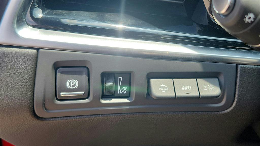 new 2025 Cadillac XT6 car, priced at $64,205