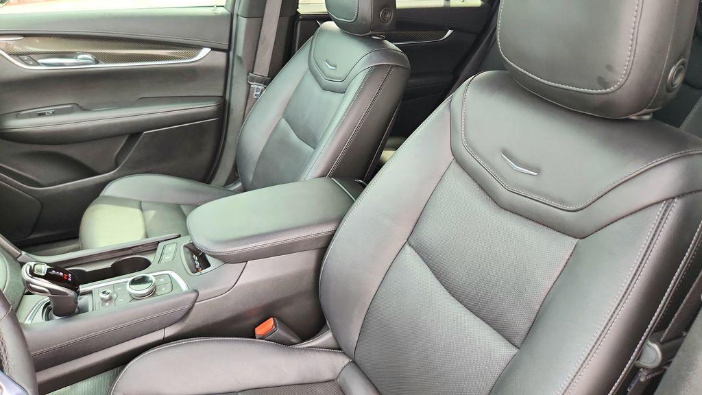 used 2021 Cadillac XT6 car, priced at $26,987