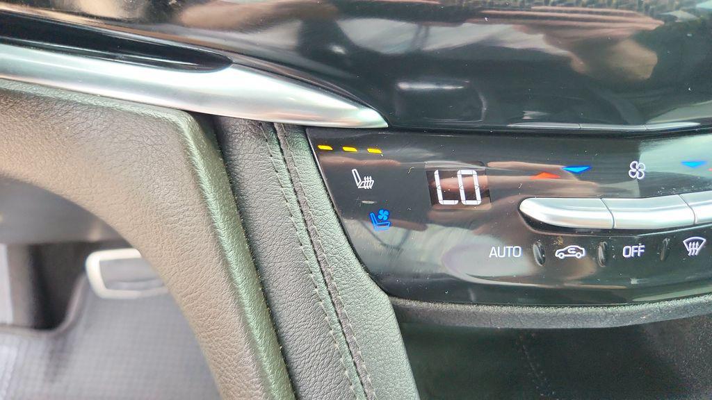 used 2021 Cadillac XT6 car, priced at $26,987