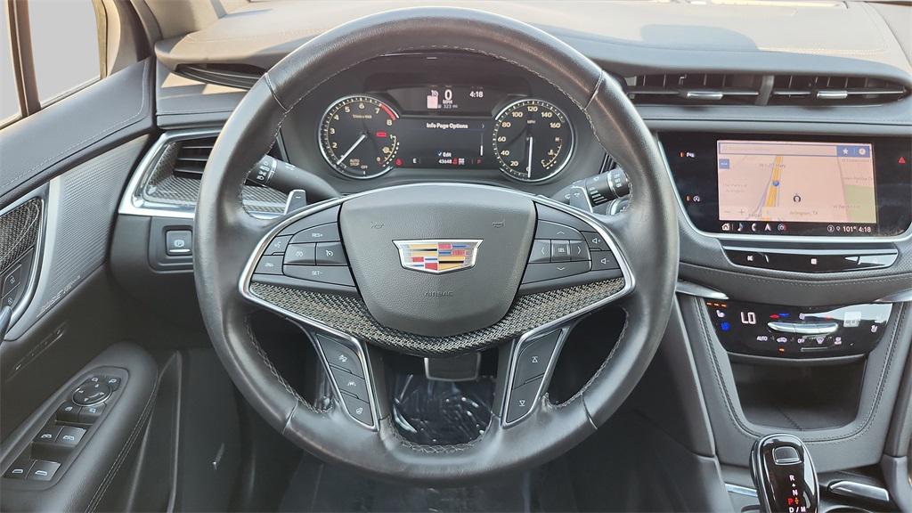 used 2021 Cadillac XT5 car, priced at $25,994