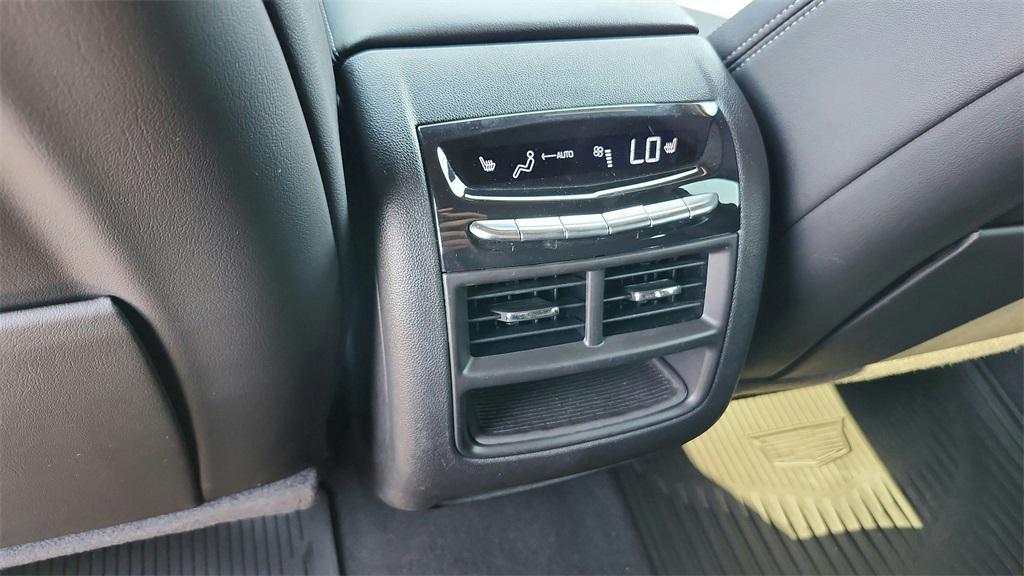 used 2021 Cadillac XT5 car, priced at $25,994