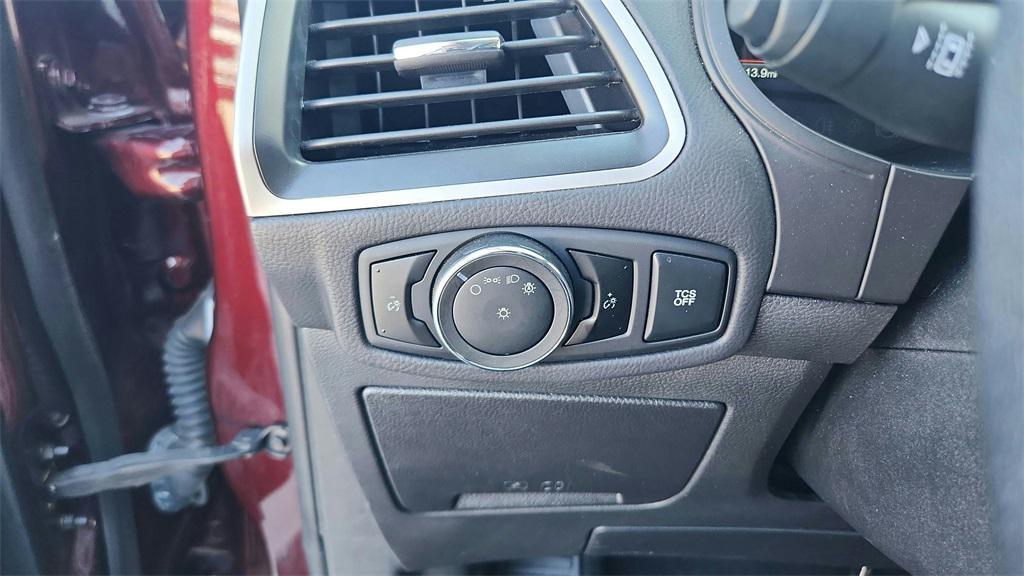 used 2024 Ford Edge car, priced at $19,281