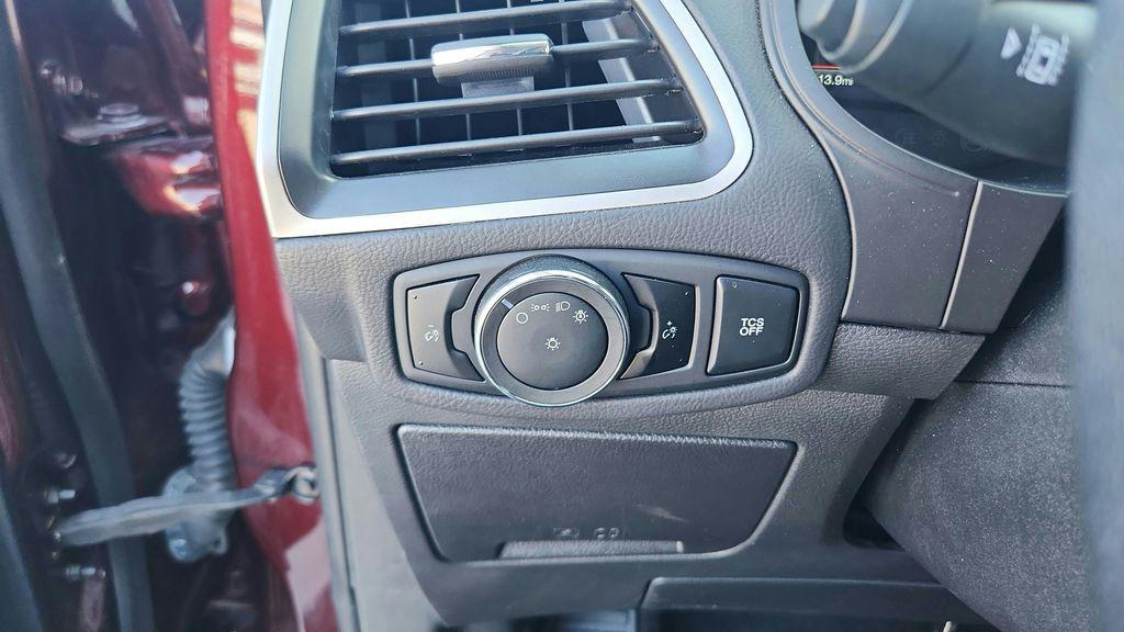 used 2024 Ford Edge car, priced at $20,994