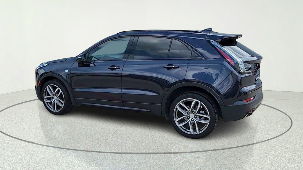used 2022 Cadillac XT4 car, priced at $27,038