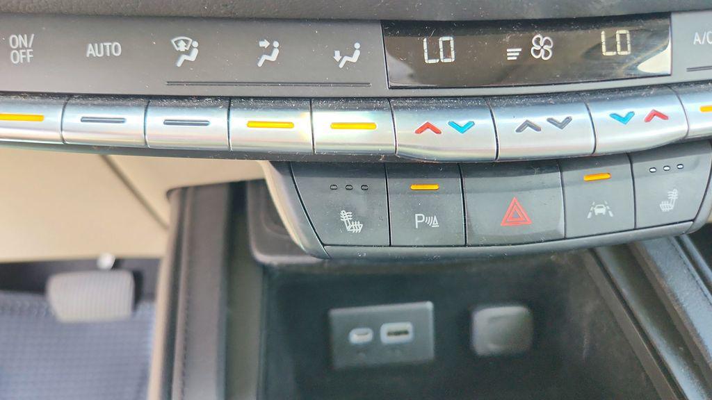 used 2023 Cadillac XT4 car, priced at $25,048