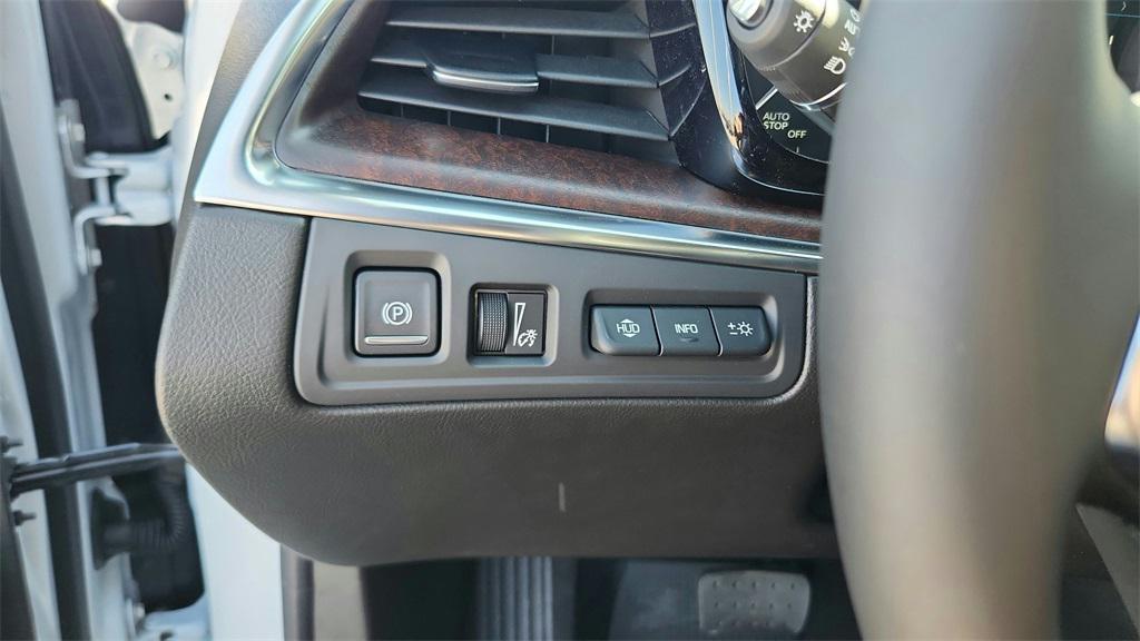 new 2026 Cadillac XT5 car, priced at $61,179