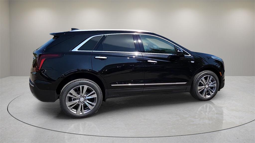 used 2025 Cadillac XT5 car, priced at $38,604