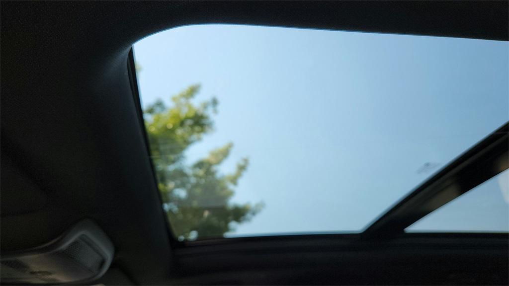 used 2025 Cadillac XT5 car, priced at $38,604