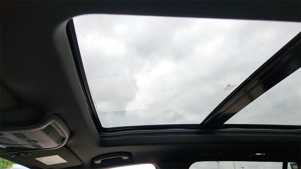 new 2025 Cadillac XT6 car, priced at $51,513