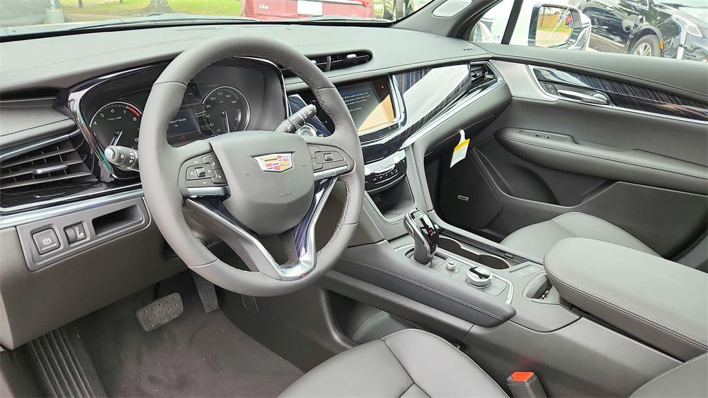 new 2025 Cadillac XT6 car, priced at $51,513