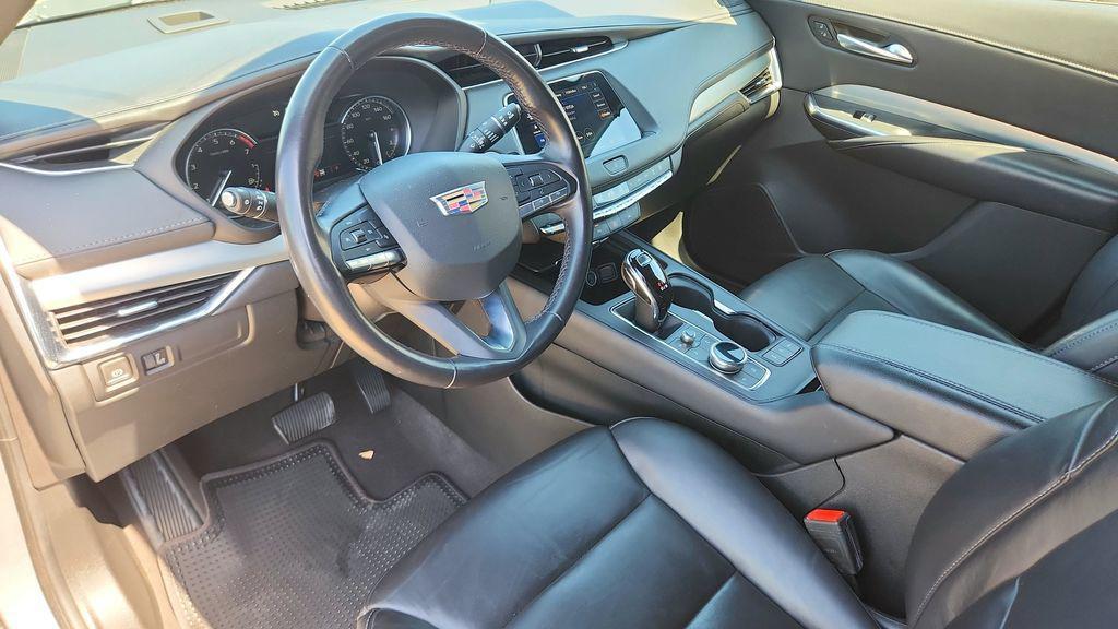 used 2023 Cadillac XT4 car, priced at $22,650