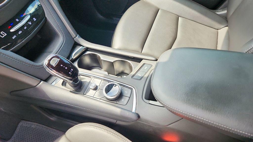used 2024 Cadillac XT5 car, priced at $31,237