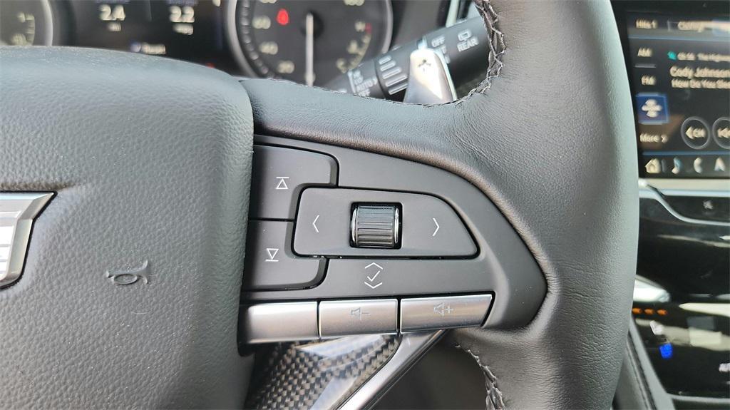 new 2025 Cadillac XT6 car, priced at $60,755