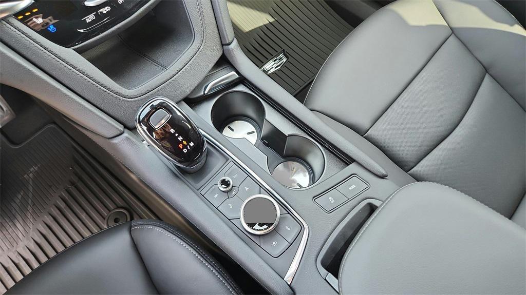 new 2025 Cadillac XT6 car, priced at $60,755