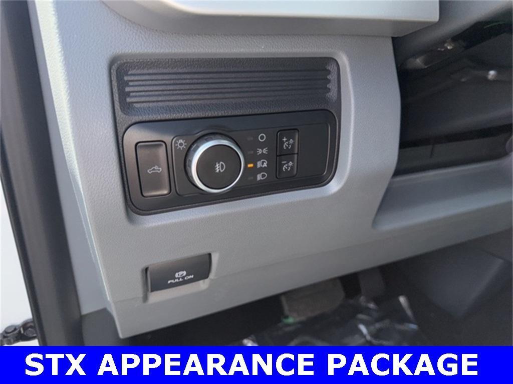 new 2025 Ford F-350 car, priced at $54,539