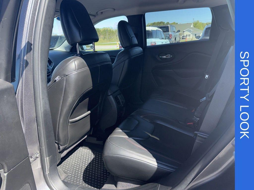 used 2019 Jeep Cherokee car, priced at $21,804