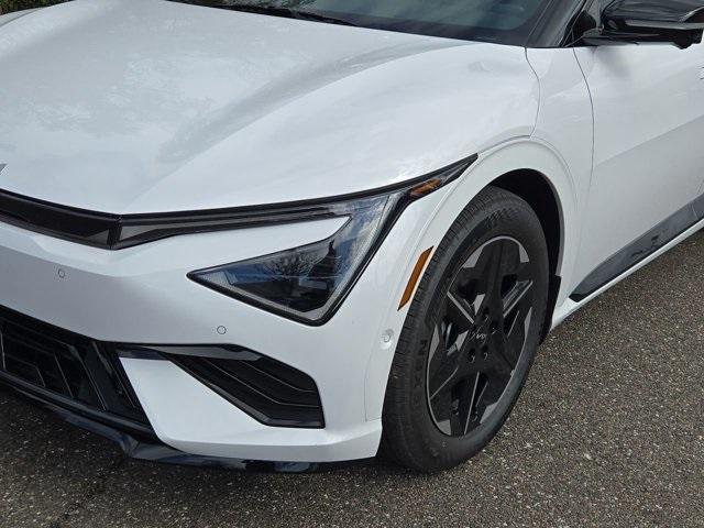 new 2025 Kia EV6 car, priced at $46,990