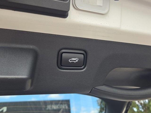 new 2025 Kia EV6 car, priced at $46,990