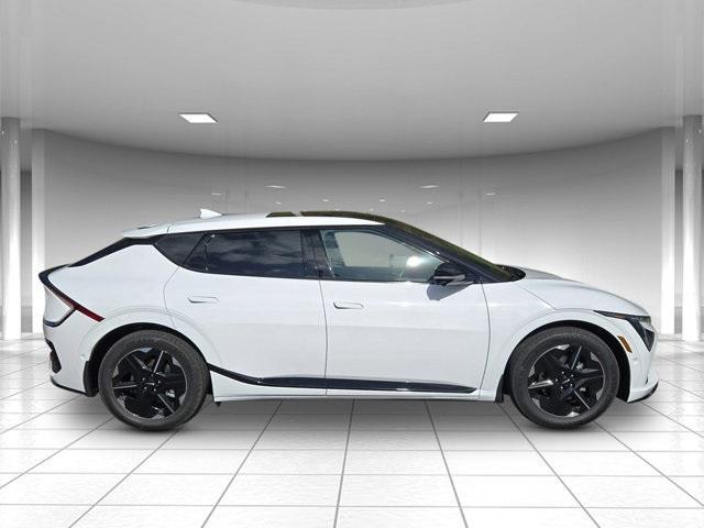 new 2025 Kia EV6 car, priced at $46,990