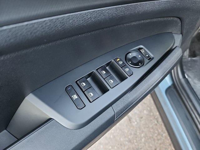 new 2026 Kia Sportage Hybrid car, priced at $32,485