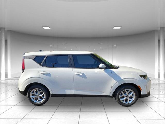 new 2025 Kia Soul car, priced at $21,970