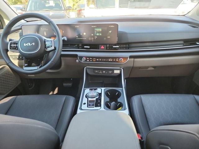 new 2026 Kia Carnival Hybrid car, priced at $44,265