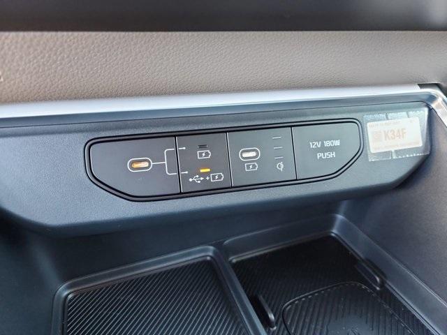 new 2026 Kia Carnival Hybrid car, priced at $44,265