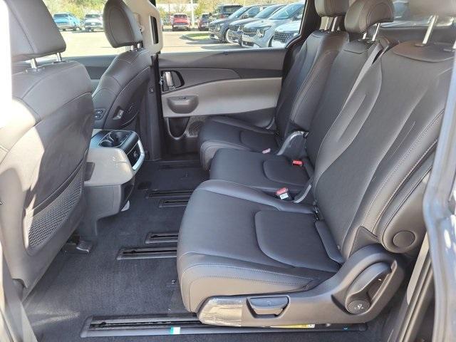 new 2026 Kia Carnival Hybrid car, priced at $44,265