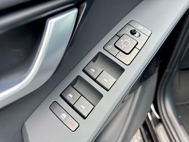 new 2025 Kia Niro car, priced at $30,380