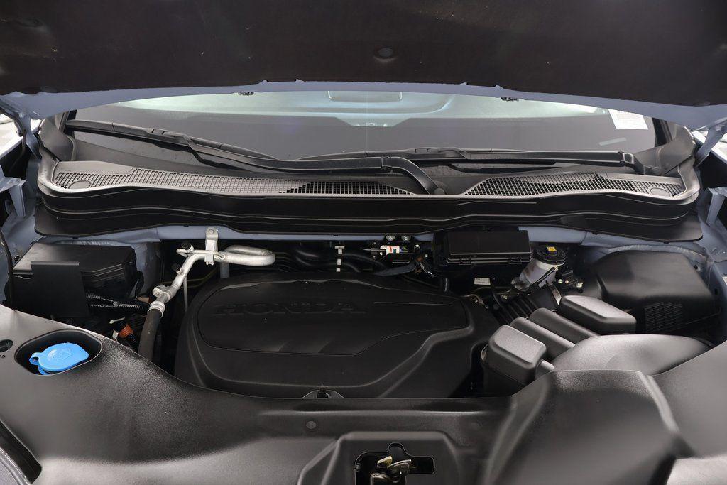 2024 Sonic Gray Pearl Honda Passport