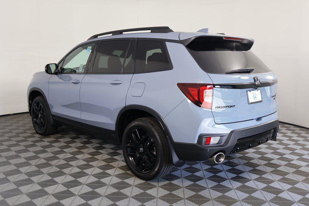 2024 Sonic Gray Pearl Honda Passport