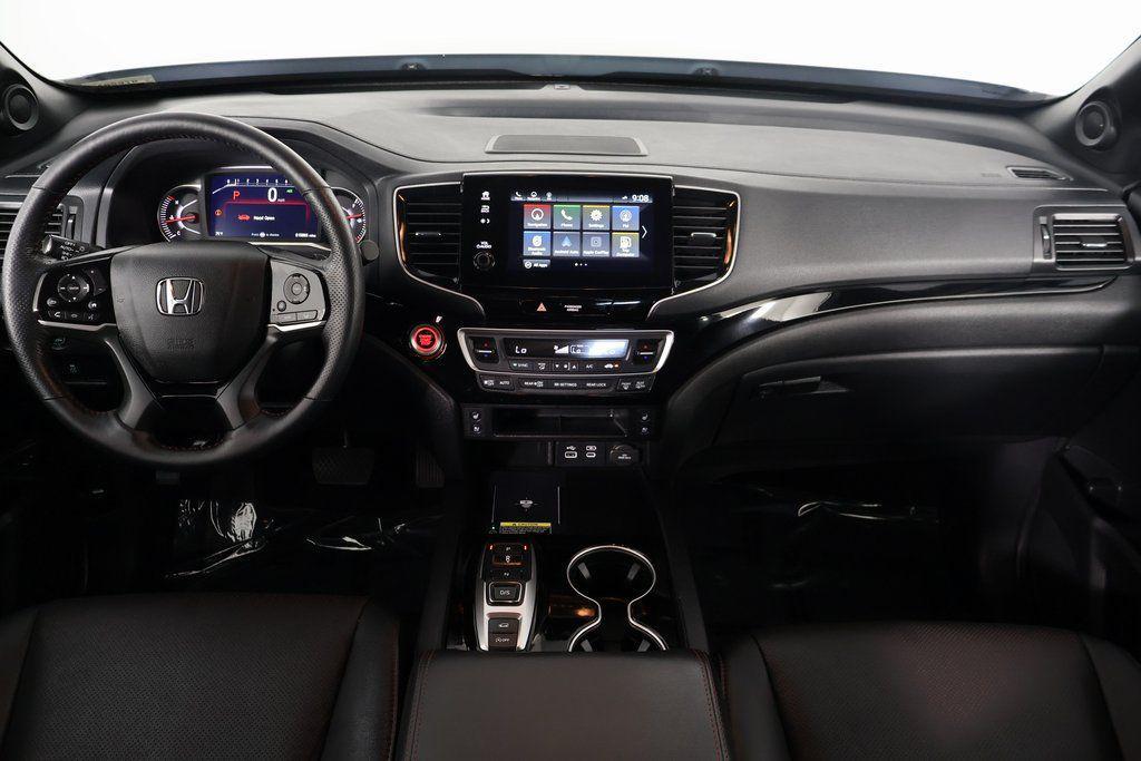 2024 Sonic Gray Pearl Honda Passport